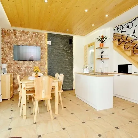 Alpehytte Toporowe W Chocholowskiej *